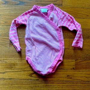 Hanna Andersson Striped Bodysuit (12-18m).